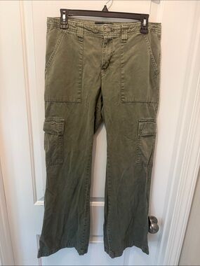 Aeropostale Olive Green Cargo Pants with Flap Pockets